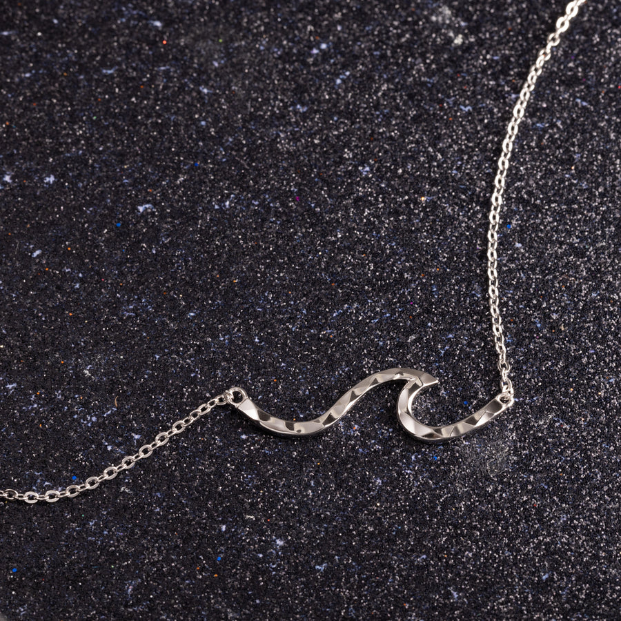 925 Sterling Silver Hammered Single Wave Necklace Pendant