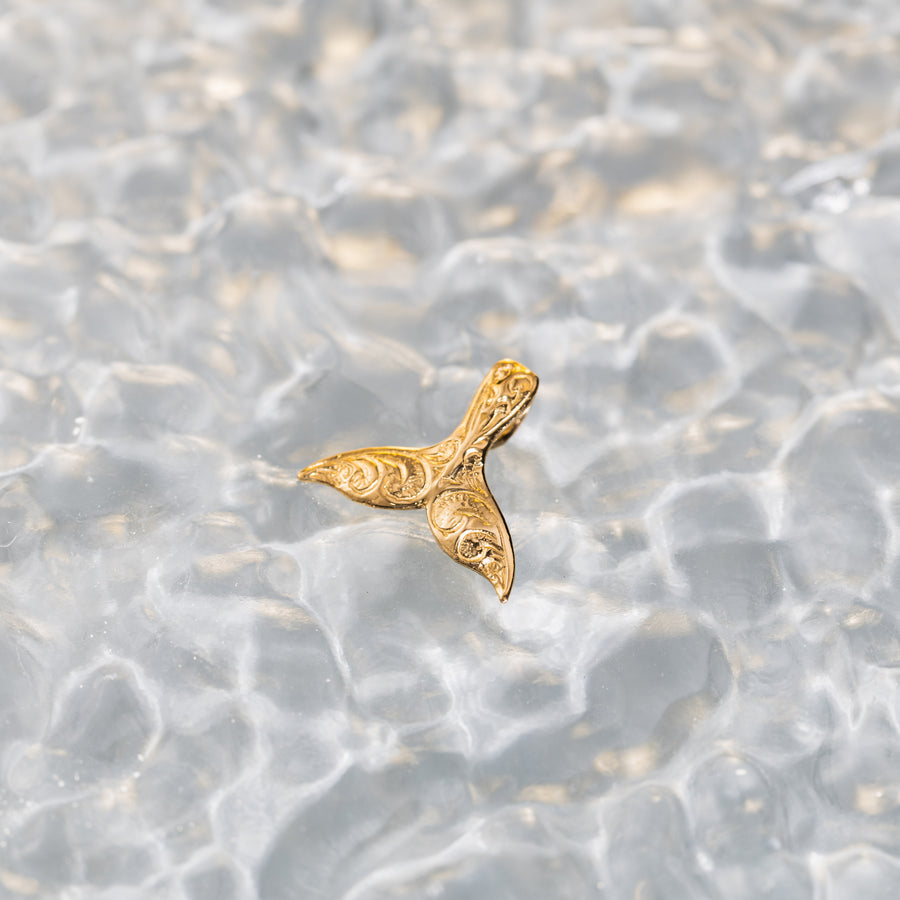 14K Solid Yellow Gold Hawaiian Heirloom Scroll Whale Tail Pendant Charm