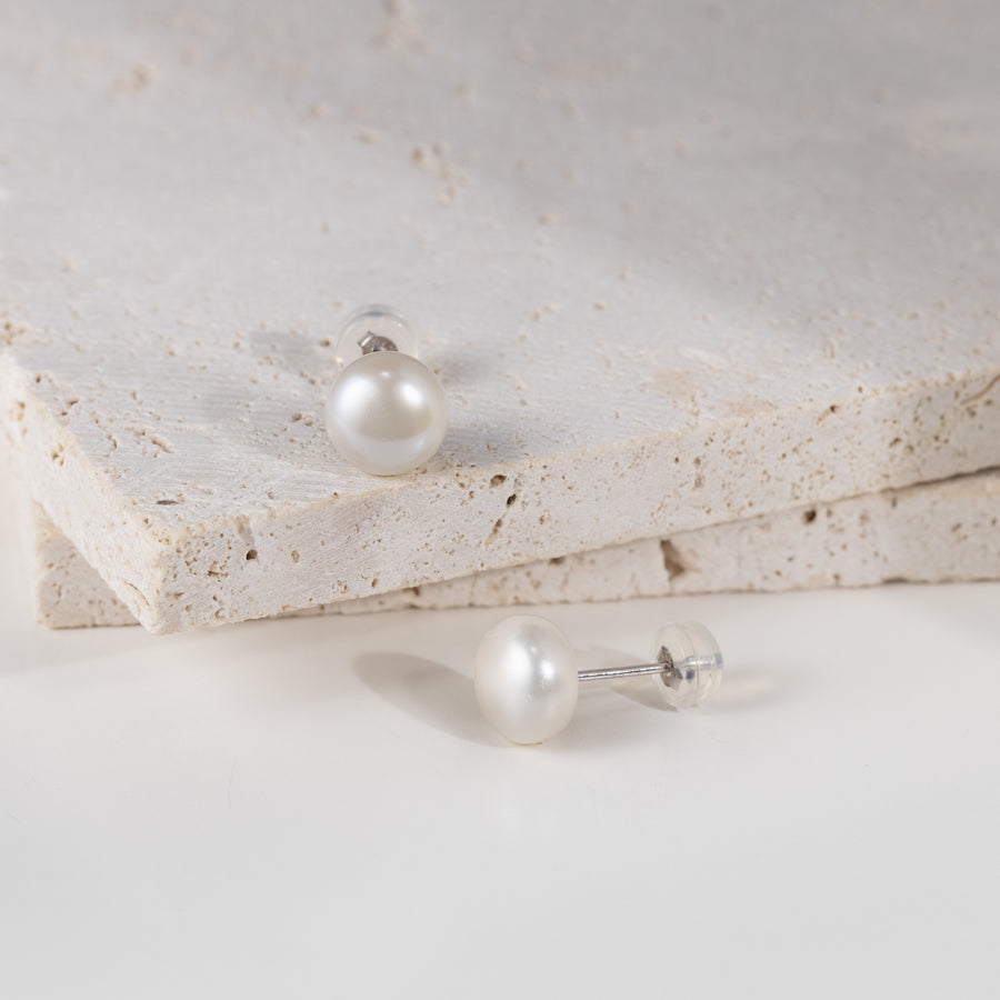 925 Sterling Silver Natural Freshwater Pearl Stud Earrings